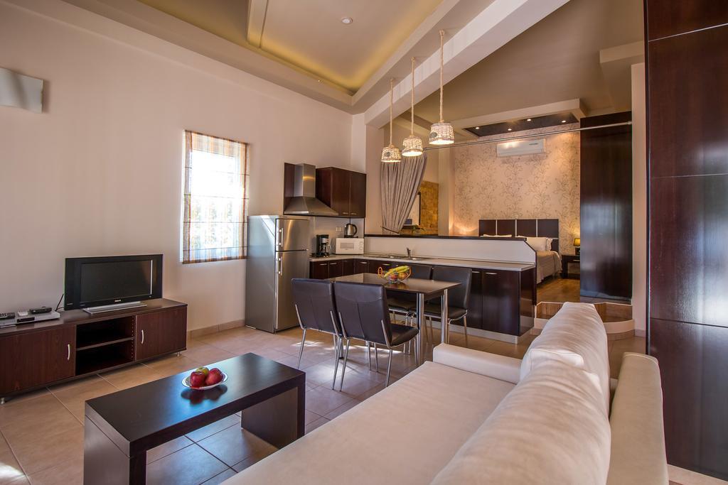 Bay View Apartment