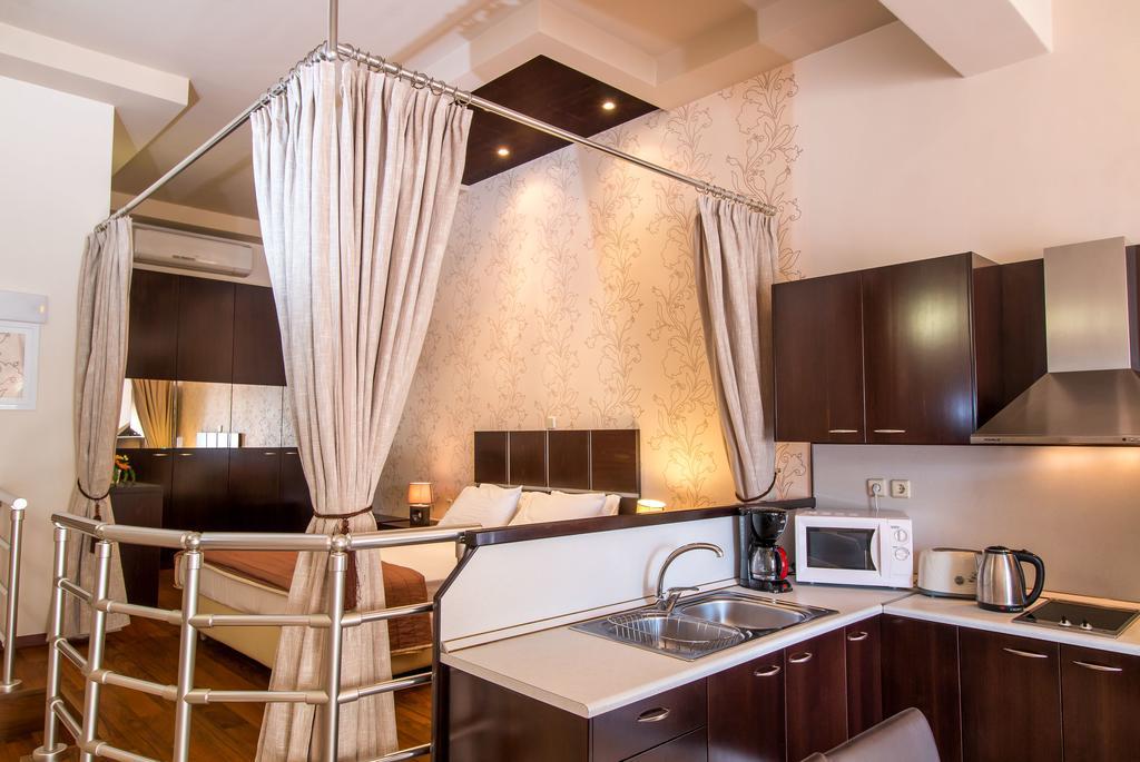 Bay View Apartment