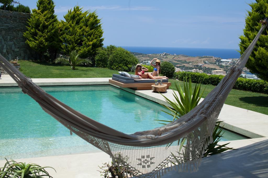 Mama La Roosa Luxury Retreat