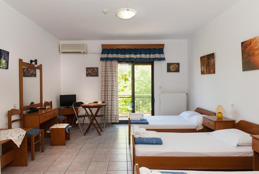 Saonisos Aparthotel 2*