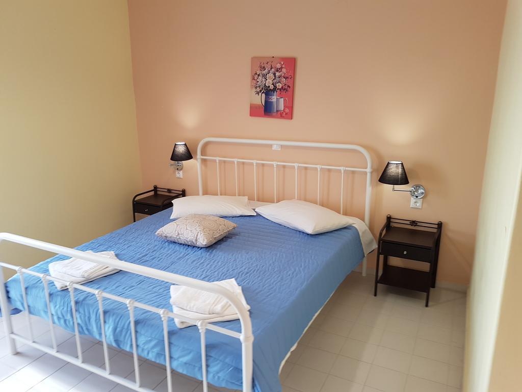 Alexia Ferentinou Apartment *