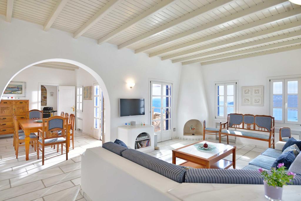 Mykonian Dianthus Villa