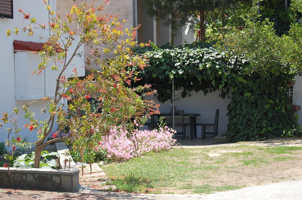 Posidi Studios Apartment