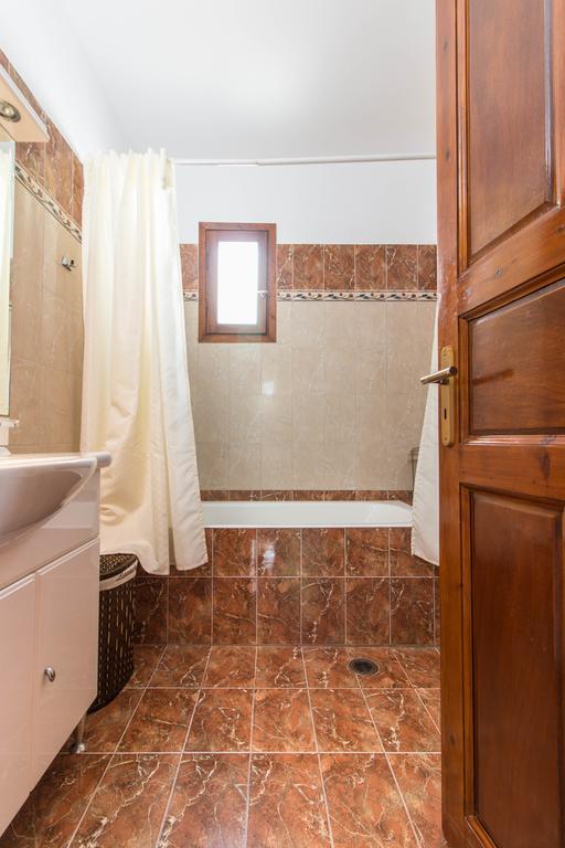 Iliana By The Beach Villa