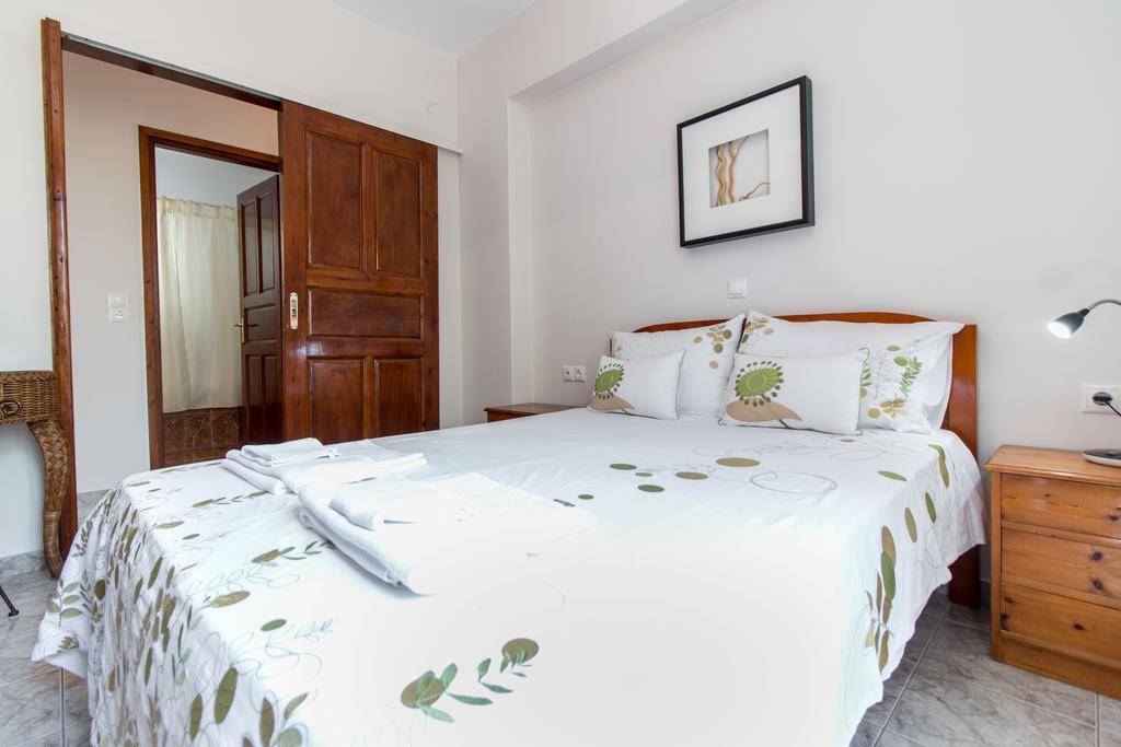 Iliana By The Beach Villa