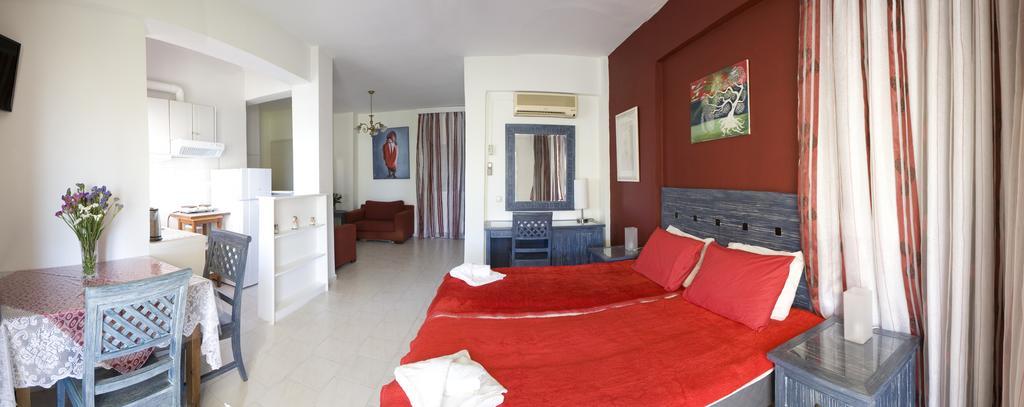 Zoi Studios * Agioi Apostoli (Crete)