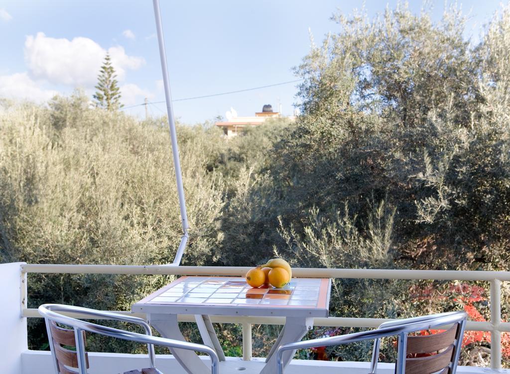 Zoi Studios * Agioi Apostoli (Crete)