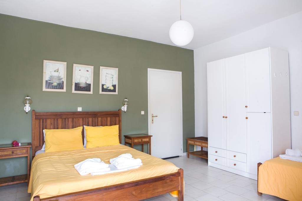 Zoi Studios Apartment