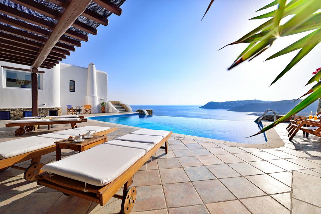 Mykonian Dianthus Villa