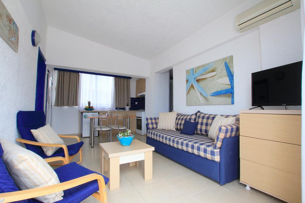 Aparthotel Christiana Gennadi