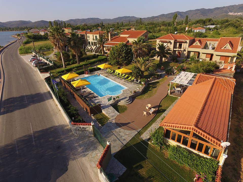 Ariadnes Holiday Ii Apartment