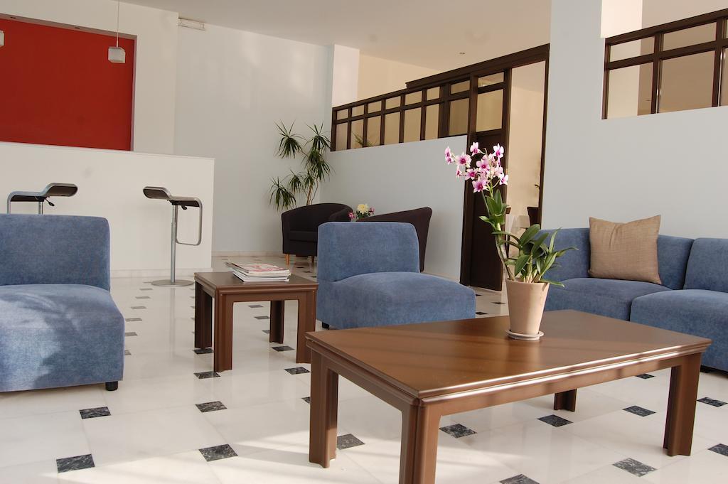 Astir Hotel *