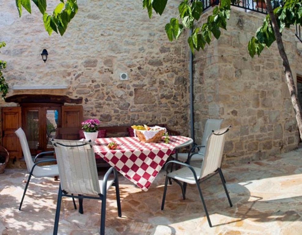 Holiday home Archontiko Rodomeli Margaritai