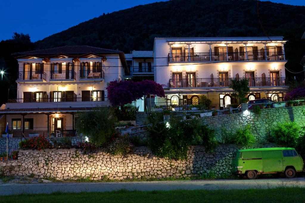 Holidays Aparthotel 3*