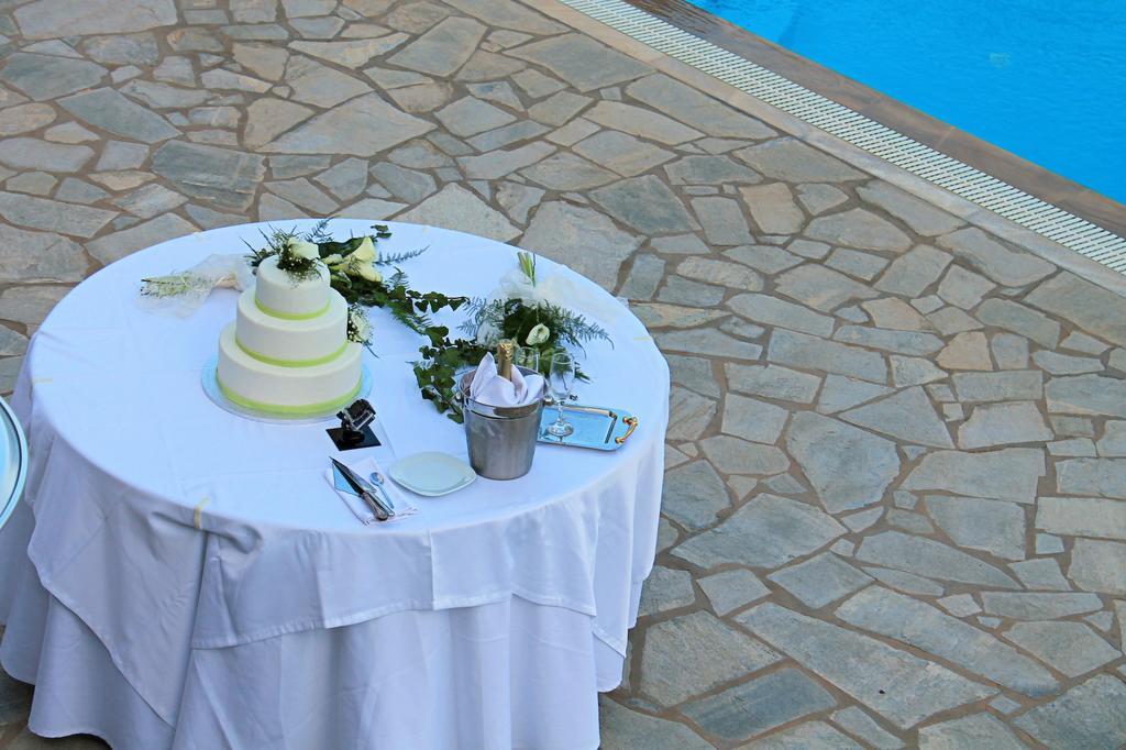 Aparthotel En Plo Agios Romanos