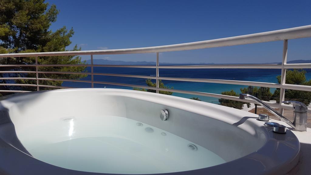 Amelia Luxury *