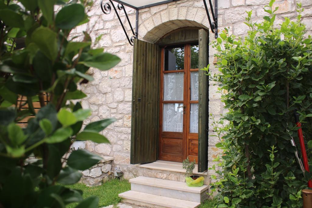 Stone Guest house *
