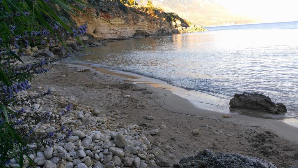 Pessada Bay And * Pesadha