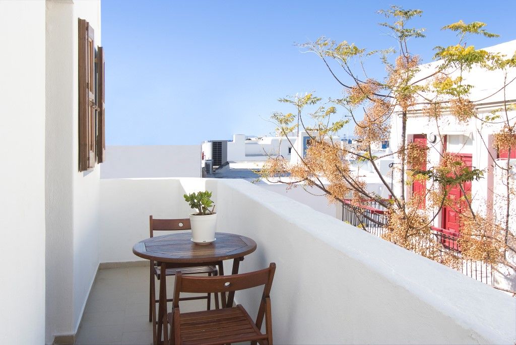 Madres * Mykonos Town