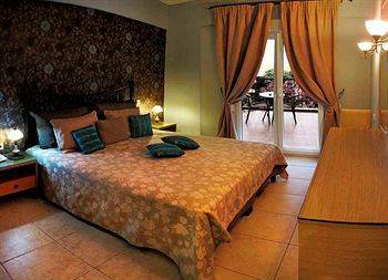 Hotel Achtis Boutique 4*