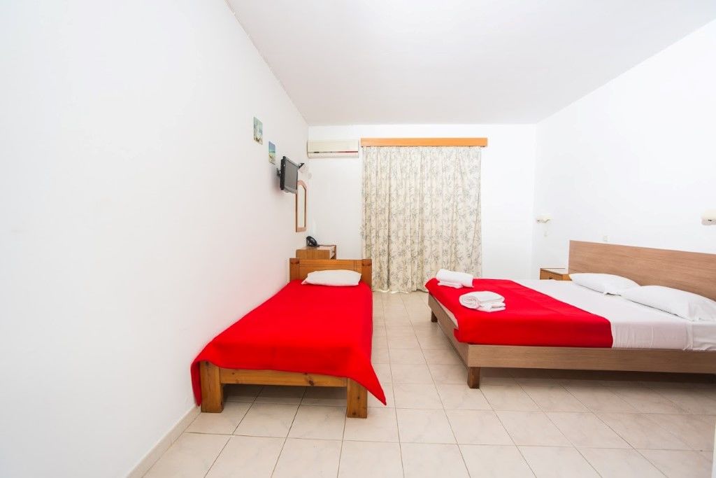 Tivoli Hotel 3*