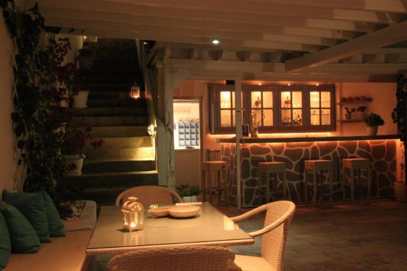 Avra 2* Mykonos Town