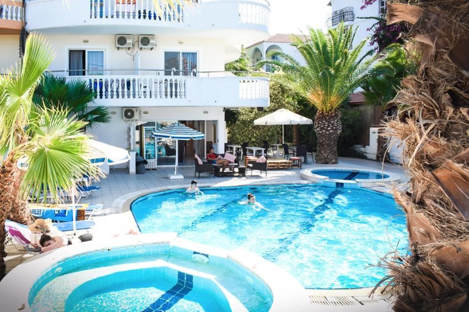 White Palace 2*
