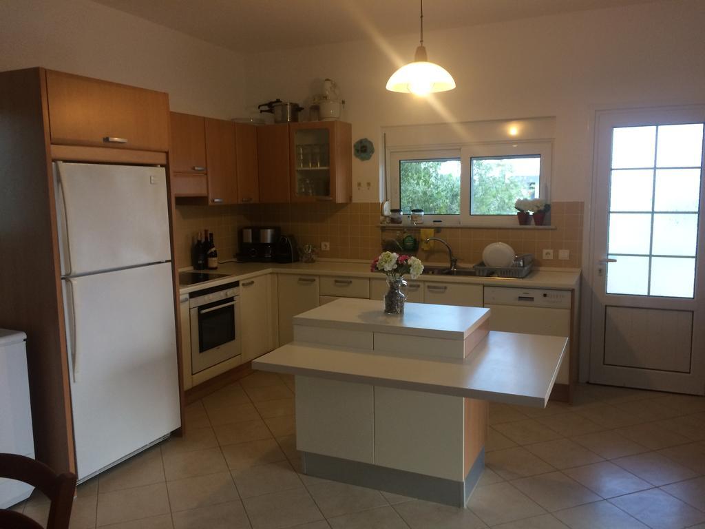 Melita Seafront Villa Pefki (Rhodes)