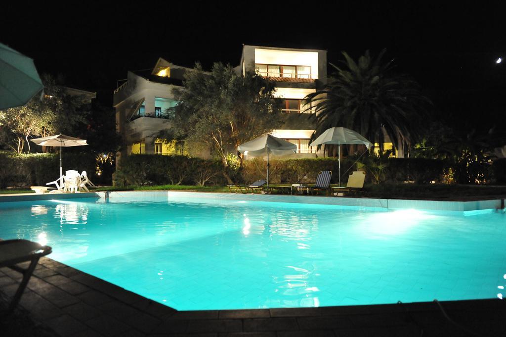 Niki Aparthotel Ialysos (Rhodes)