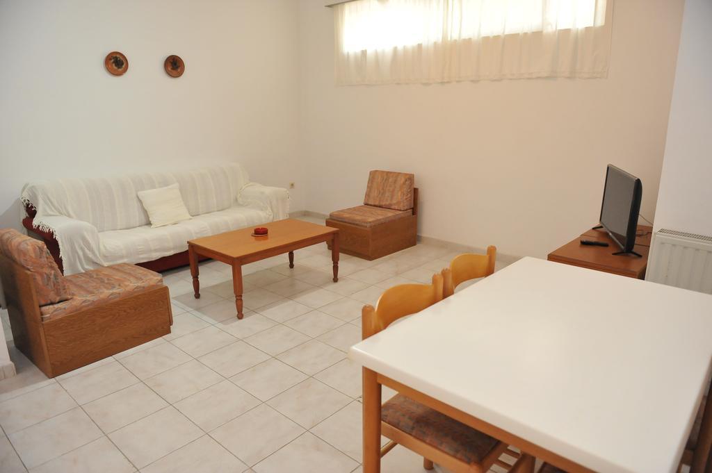 Niki Aparthotel