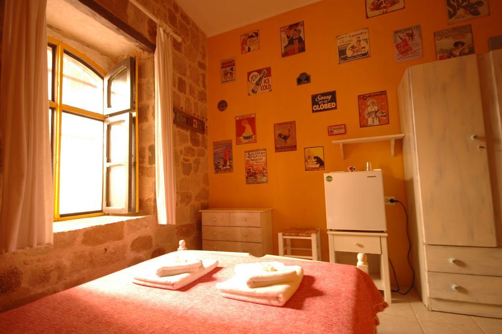 Attiki Hotel *