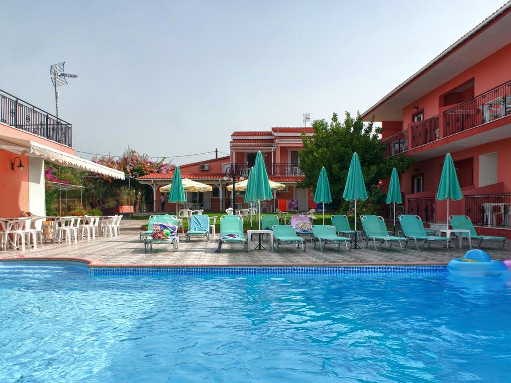 Paradise 2*
