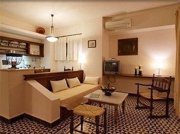 Aparthotel Palazzo Arhontiko 3*
