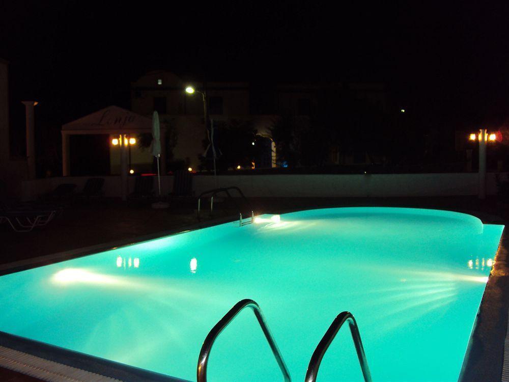 Hotel Privee Santorini Perissa (Santorini)