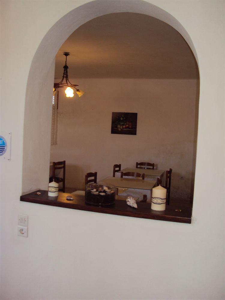 Privee Santorini Hotel