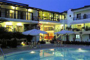 Pelli Hotel