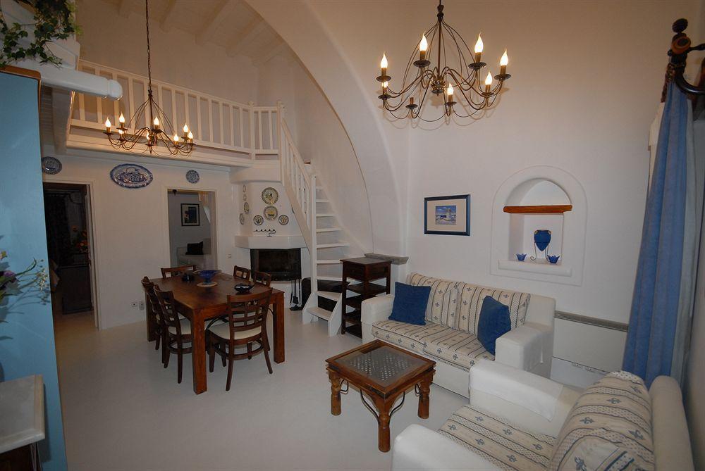 Peter's Arhontiko Mykonos Town