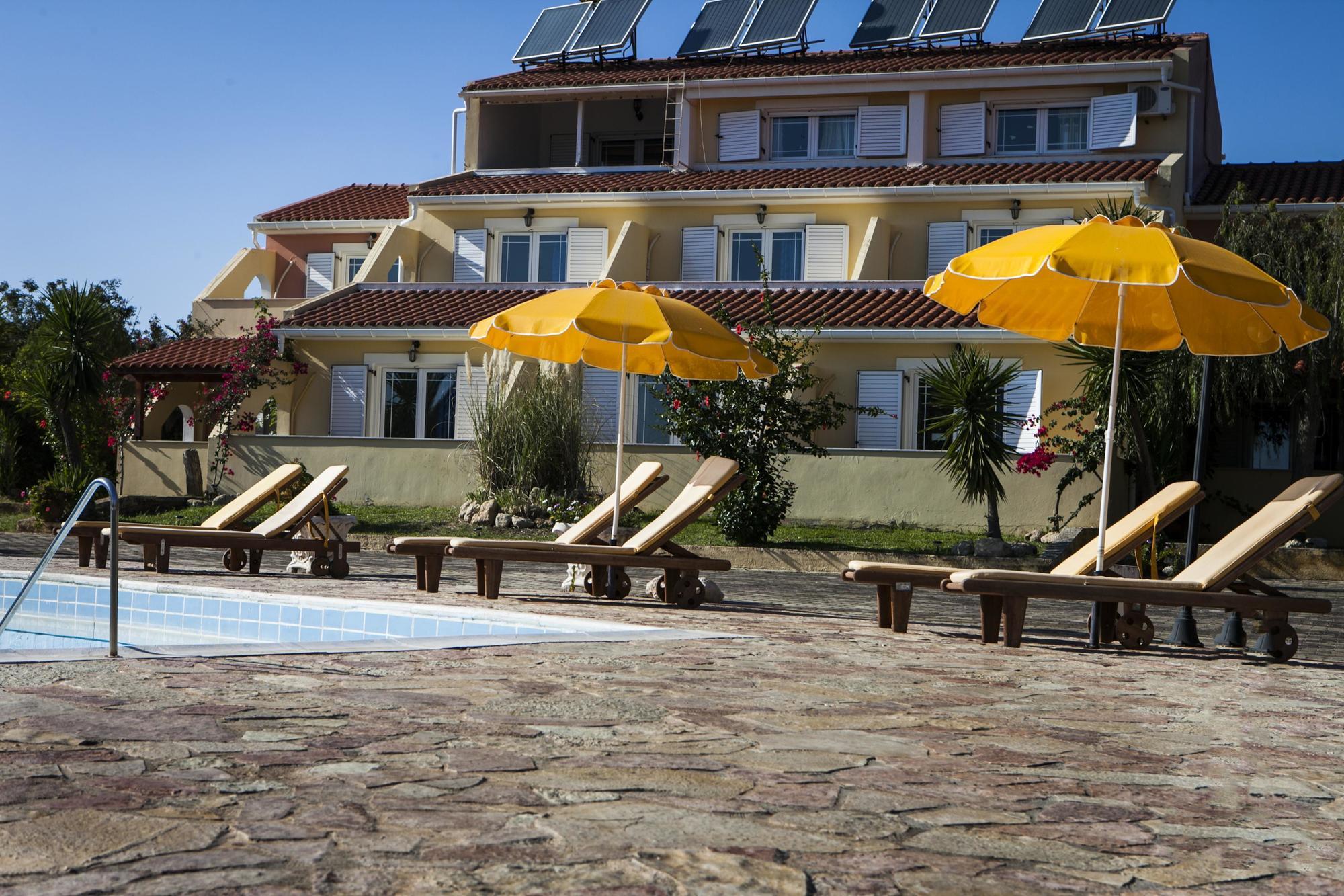 Pegasus Hotel Karavados