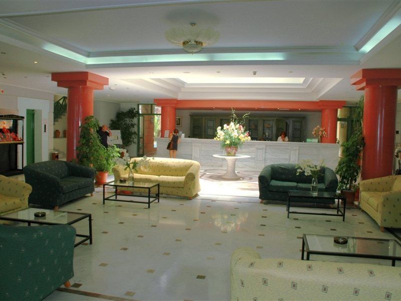 Hotel Samaina Karlovassi