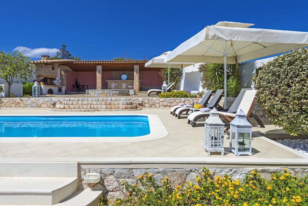 Villa Plumeria Flower Livadi (Crete)