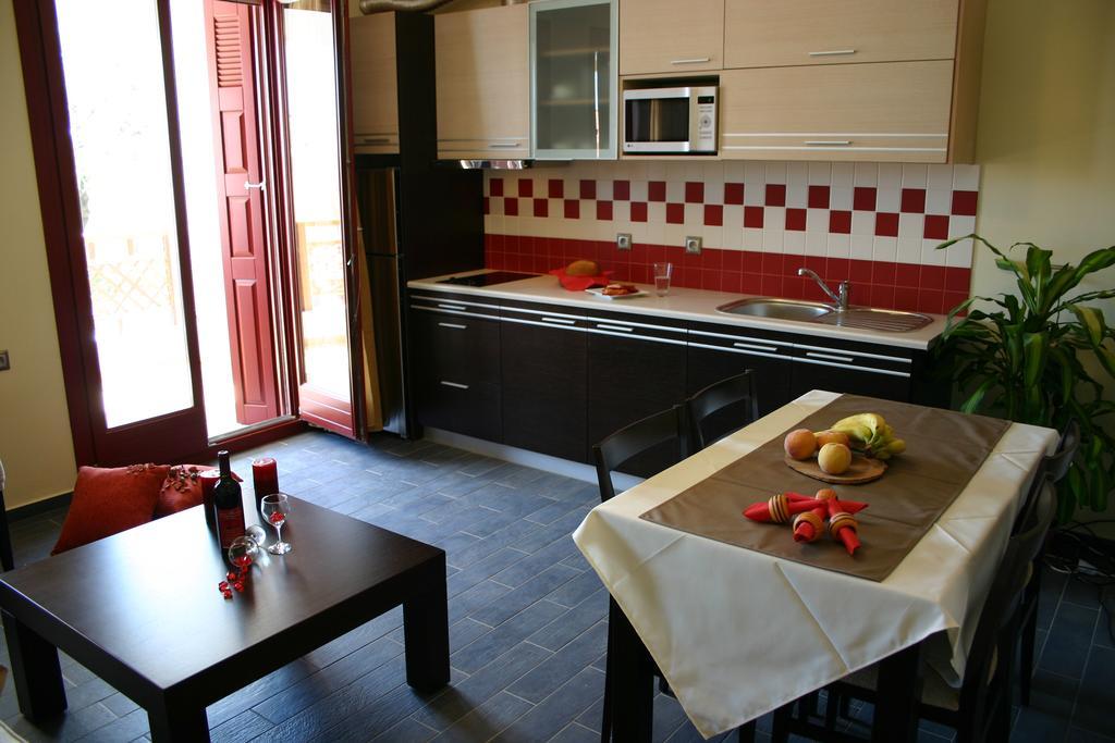 Aparthotel Sirena & Marathokampos