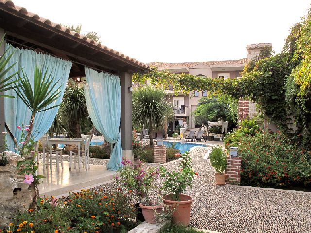 Achtis Boutique Hotel 4*