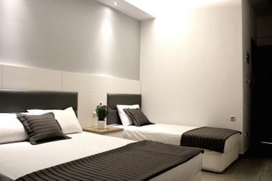 Zeus Hotel