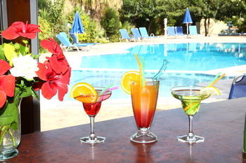 Hotel Enorme Armonia Beach (Adults Only) 4*