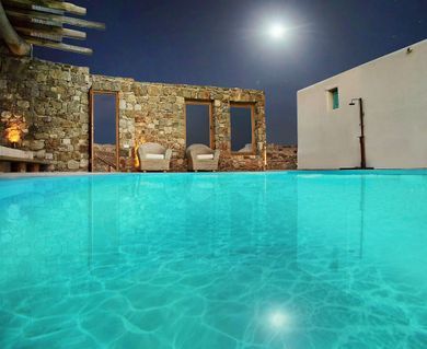 Zinas Villa