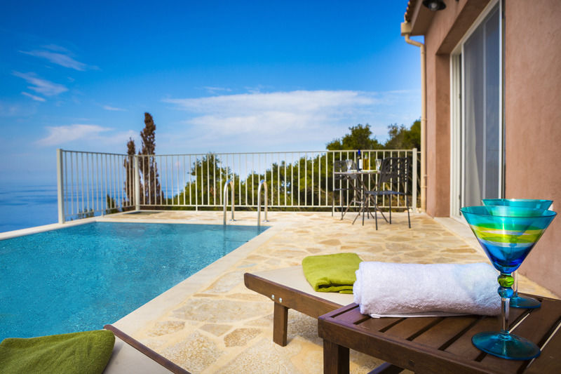 Magganos Sunset Apartment Manganos