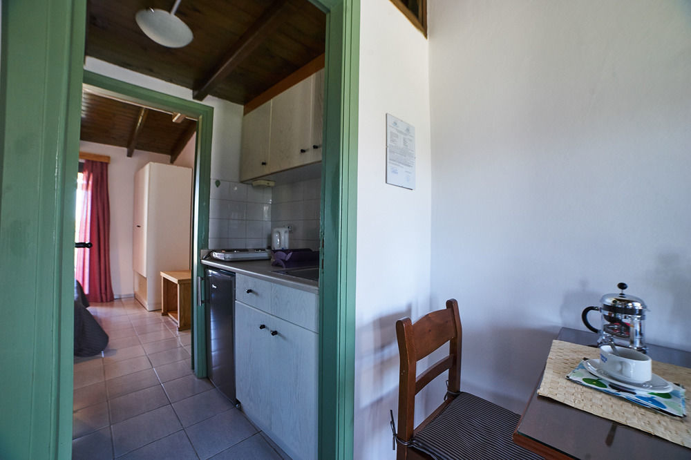 Nancy - Chara Aparthotel Karteros