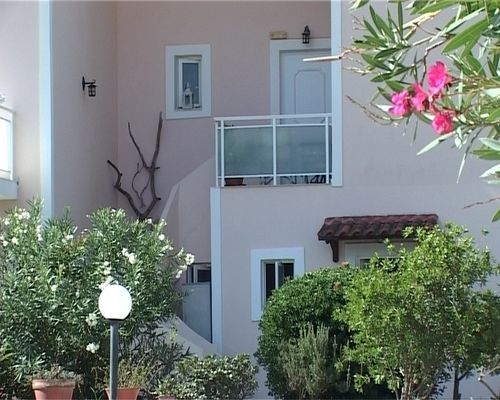 Aloni & Hotel Lassi (Kefalonia)