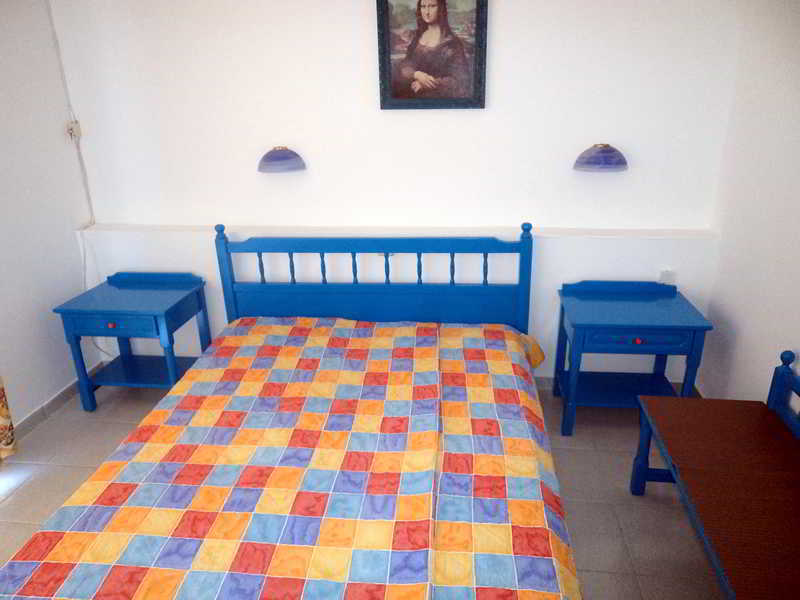 Christiana Aparthotel 2*