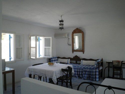 Angelica's Hotel 2*
